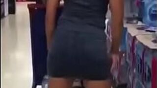 девушки под юбкой - порно видео