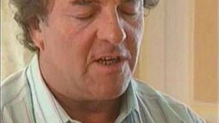 Старики и молодая девушка - порно видео