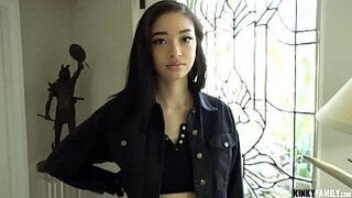 Извращенная семья - трахает сводную сестру Скарлетт Блум перед вечеринкой - порно видео