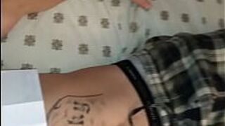 Повесил шпильку - порно видео