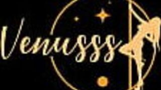 Принимая струю спермы в рот после того, как выпили в ней шампанское - Черри Адамс и Венус - порно видео