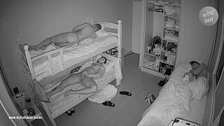 Настоящая скрытая камера в спальне - порно видео