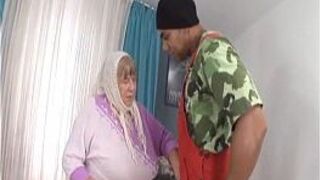 Сара отверстие есть чучело - порно видео