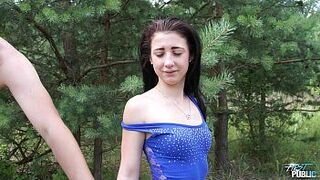 Огромный кремпай измененной фотомодели на природе с большим членом - порно видео