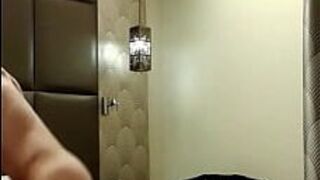 Настоящие шведские врачи трахаются в отеле - порно видео