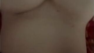 Большие натуральные сиськи латины - порно видео