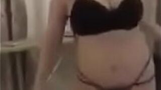 Алжирская шлюха танцует под музыку раи {{Ее танец - огонь}} - порно видео