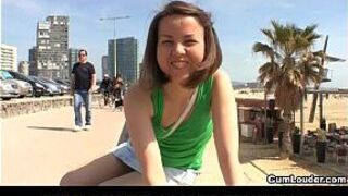 Горячая невинная крошка на самом деле грязная русская секс-кукла - порно видео